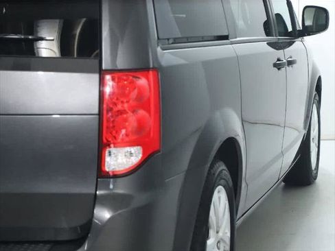 Certified 2019 Dodge Grand Caravan SE FWD image 44