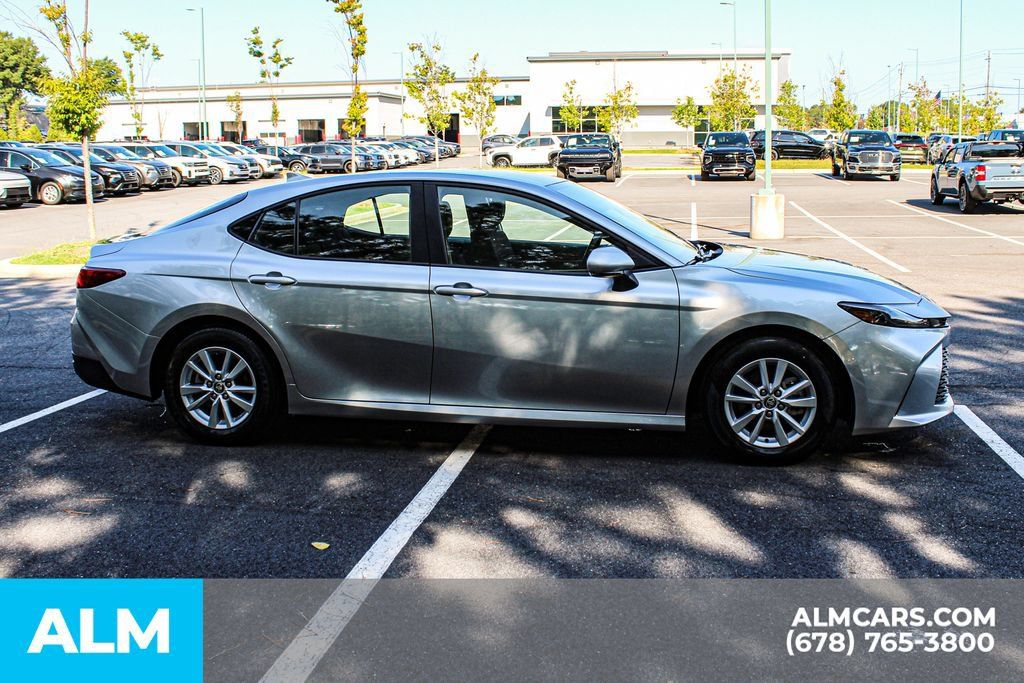 Used 2025 Toyota Camry LE FWD image 8