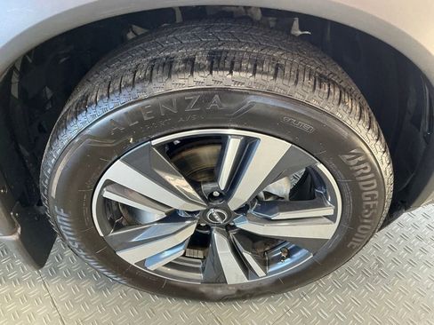 Used 2023 Nissan Rogue SL w/ SL Premium Package FWD image 49