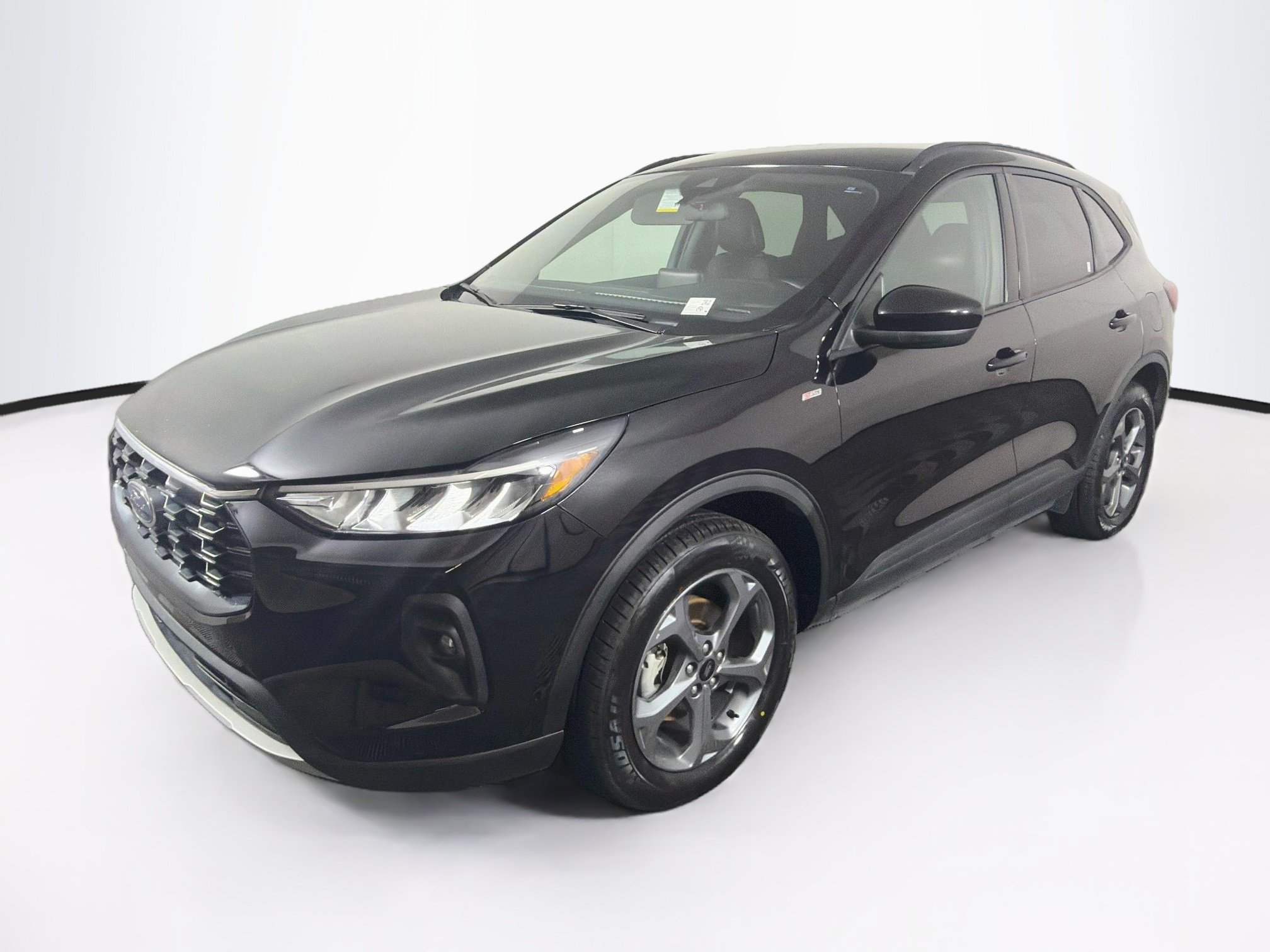 Used 2025 Ford Escape ST-Line Select AWD/4WD image 3
