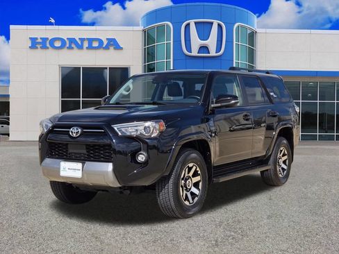 Used 2024 Toyota 4Runner TRD Off-Road Premium AWD/4WD image 7