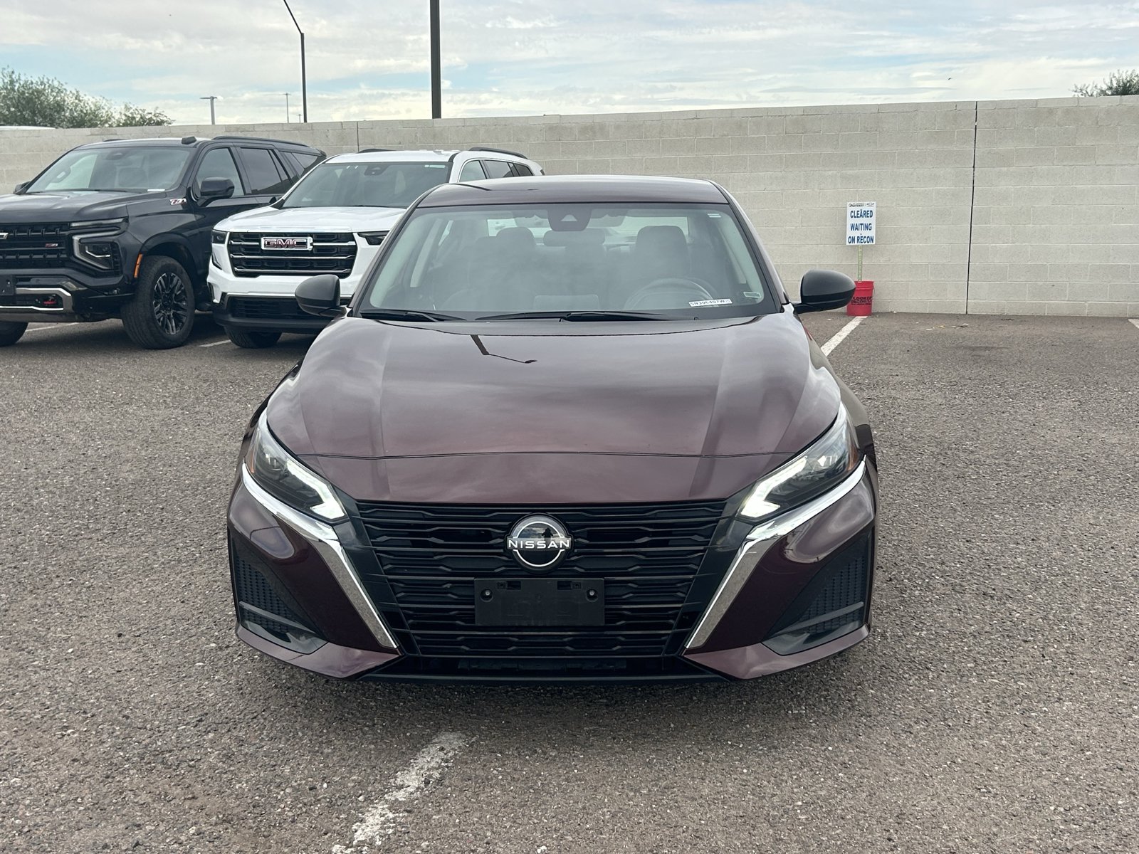 Used 2025 Nissan Altima 2.5 SV FWD image 8