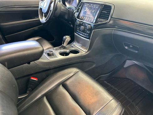 Used 2021 Jeep Grand Cherokee Limited AWD/4WD image 15