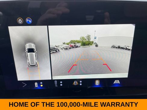 Used 2025 Chevrolet Equinox ACTIV w/ Safety and Technology Package AWD/4WD image 22