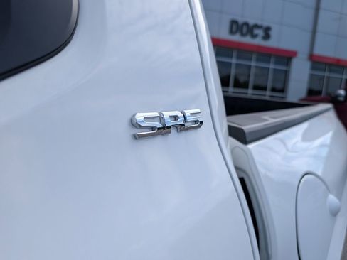 New 2026 Toyota Tacoma SR5 RWD image 9