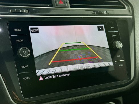 Used 2024 Volkswagen Tiguan Wolfsburg Edition image 21