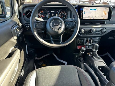New 2026 Jeep Wrangler Rubicon w/ Xtreme 35 Tire Package image 12