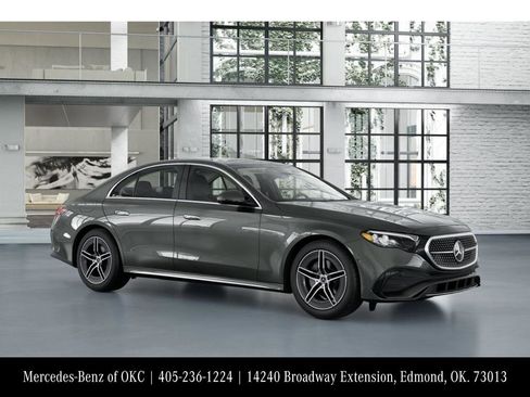 Used 2025 Mercedes-Benz E 350 Sedan image 12