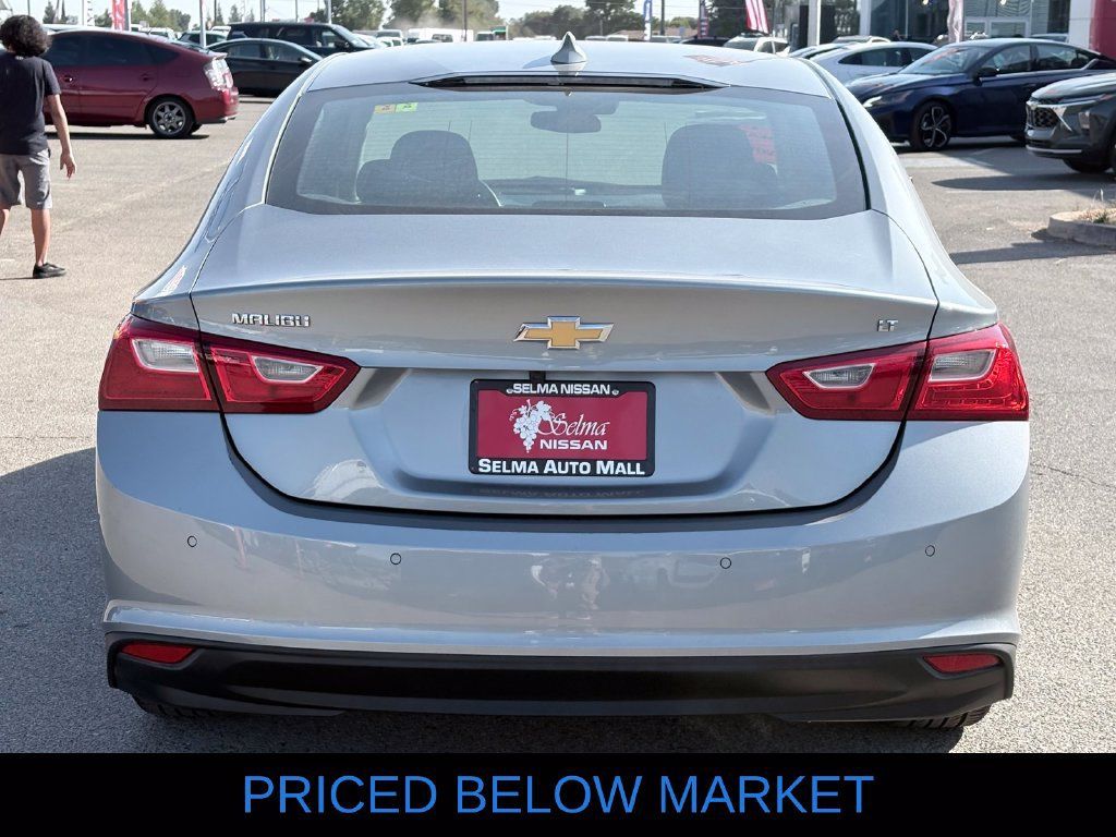 Used 2025 Chevrolet Malibu LT FWD image 6