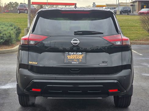 Used 2023 Nissan Rogue SV w/ SV Premium B Package image 6