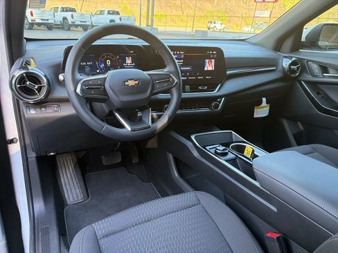 New 2026 Chevrolet Equinox LT image 15