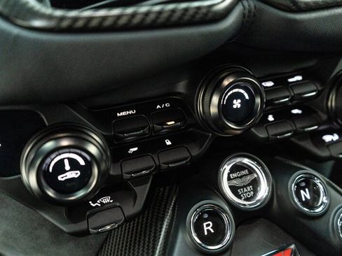 Used 2023 Aston Martin V8 Vantage Coupe RWD image 74