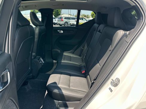Used 2026 Volvo XC40 B5 Ultra w/ Climate Package AWD/4WD image 17