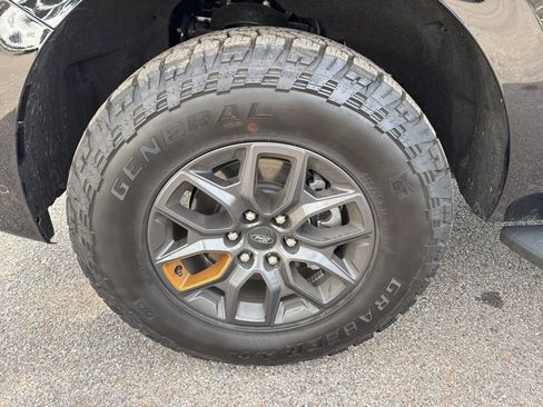 New 2025 Ford Expedition Tremor image 9