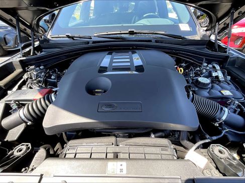 New 2026 Land Rover Range Rover Velar Dynamic SE image 10