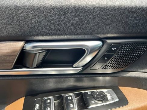Certified 2021 Kia Telluride SX w/ SX Prestige Package AWD/4WD image 32