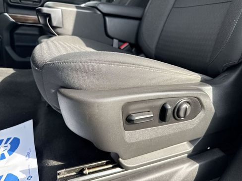 Used 2021 Chevrolet Silverado 2500 LT w/ Convenience Package image 12