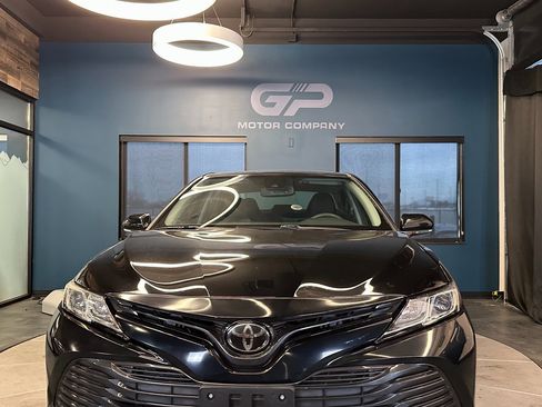 Used 2019 Toyota Camry LE w/ Convenience Package image 8