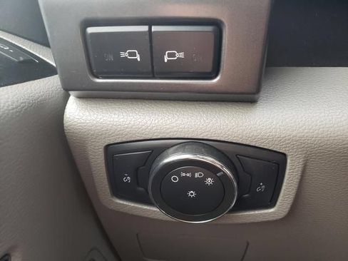 Used 2022 Ford F550 4x4 Crew Cab Super Duty w/ XLT Value Package image 24