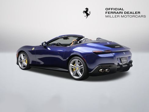 Certified 2025 Ferrari Roma Spider image 5