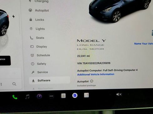 Used 2024 Tesla Model Y Long Range image 14