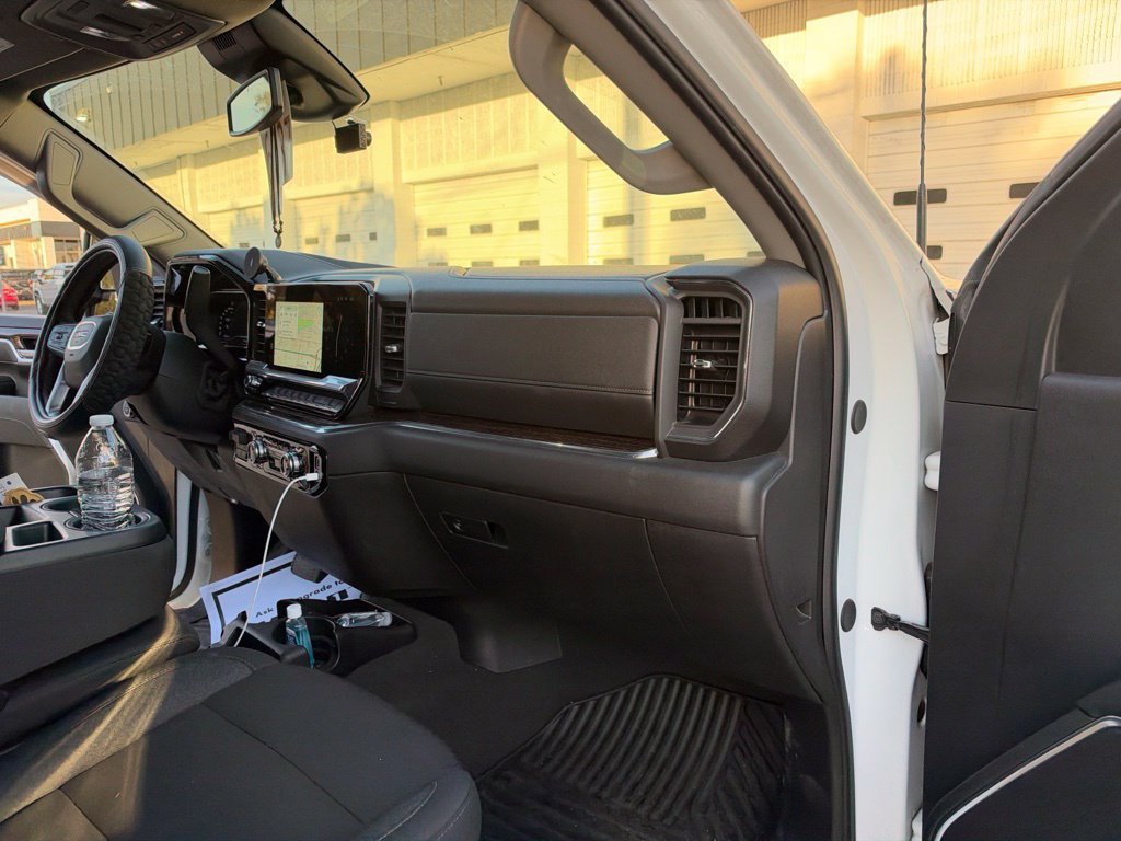 Used 2025 GMC Sierra 2500 SLE w/ SLE Value Package; AWD/4WD image 31
