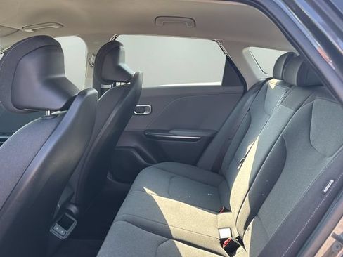 Used 2025 Kia K4 FWD image 14
