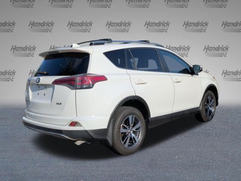 Used 2018 Toyota RAV4 XLE w/ Plus Extra Value Package FWD image 7