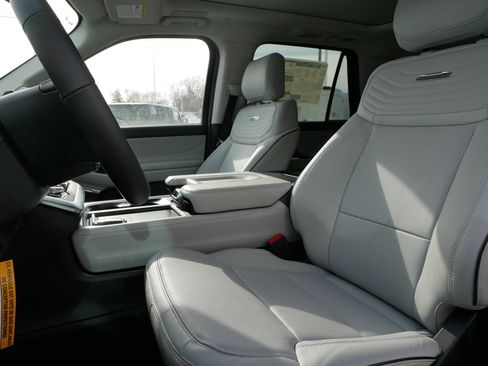 New 2025 Ford Expedition Max Platinum w/ Platinum Ultimate Package image 5