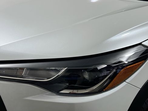 Used 2024 Toyota Corolla Cross LE image 11