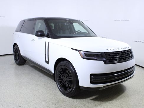 New 2026 Land Rover Range Rover Long Wheelbase SE AWD/4WD image 3