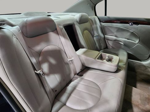 Used 2008 Buick Lucerne CXL w/ Ultra Confidence Package FWD image 30