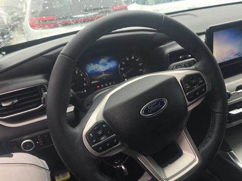 Used 2024 Ford Explorer XLT w/ Equipment Group 202A AWD/4WD image 7
