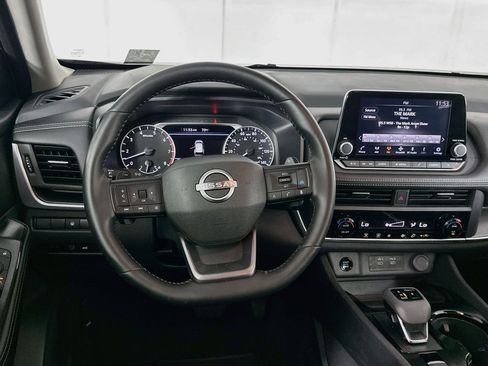 Used 2026 Nissan Rogue SV FWD image 18