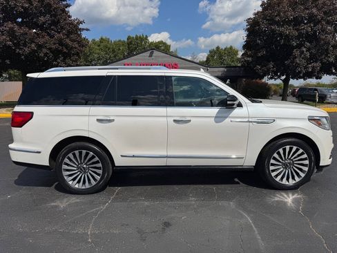 Used 2019 Lincoln Navigator Reserve AWD/4WD image 5