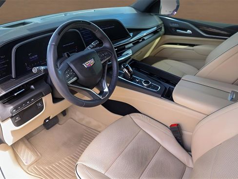 Used 2024 Cadillac Escalade Premium Luxury image 10