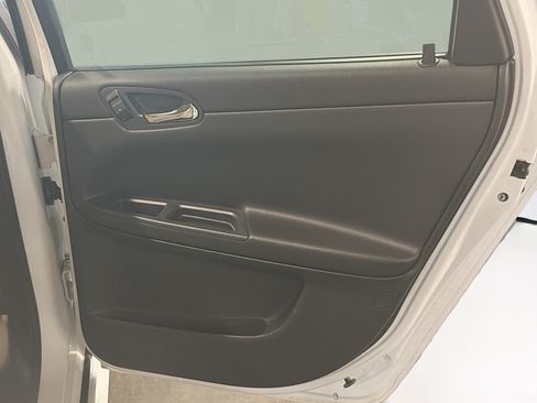 Used 2012 Chevrolet Impala LS FWD image 26