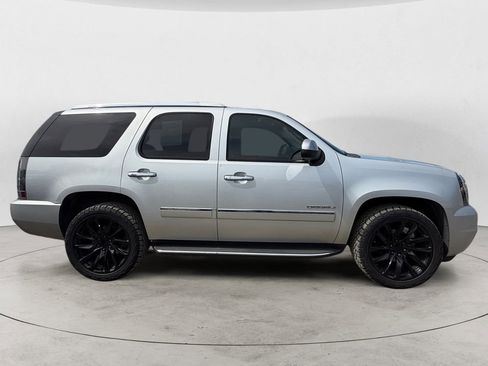 Used 2010 GMC Yukon Denali AWD/4WD image 4