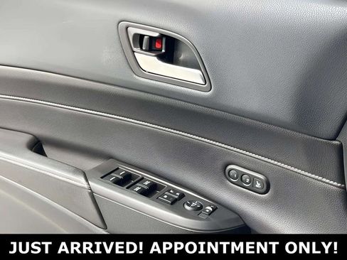Used 2019 Acura ILX FWD image 25