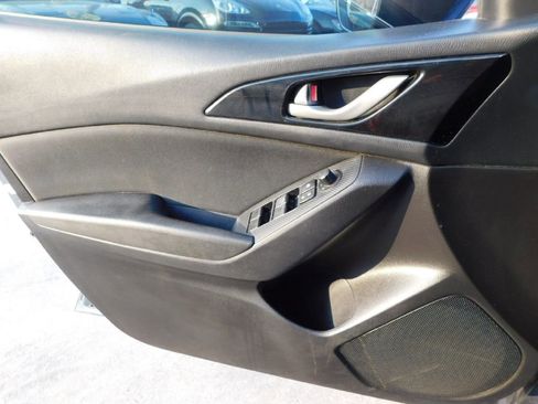 Used 2015 MAZDA MAZDA3 i Sport image 24