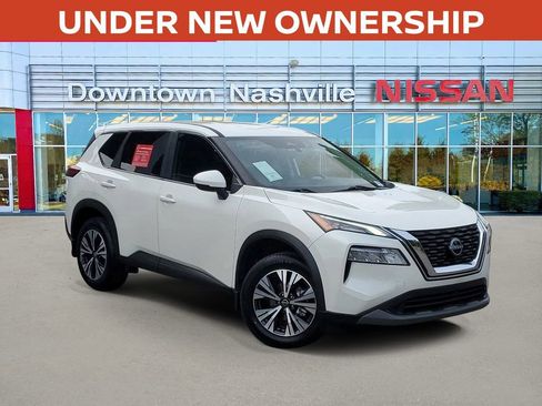 Certified 2022 Nissan Rogue SV image 1