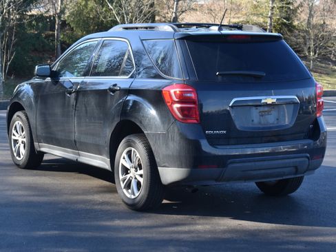 Used 2017 Chevrolet Equinox LT w/ Convenience Package image 5