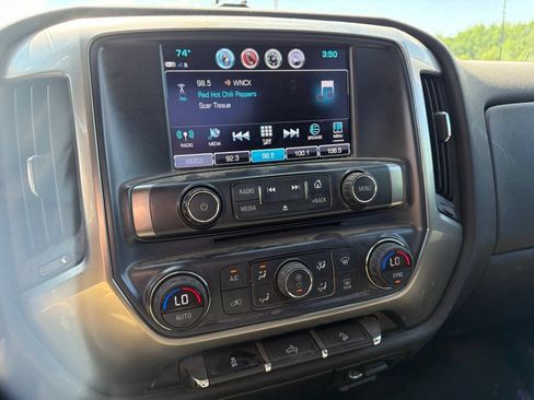 Used 2018 Chevrolet Silverado 1500 LT w/ All Star Edition AWD/4WD image 10