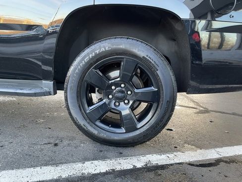Used 2020 Chevrolet Tahoe LT w/ Luxury Package image 33