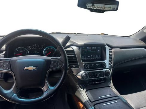 Used 2020 Chevrolet Tahoe Premier w/ RST 6.2L Performance Edition AWD/4WD image 10