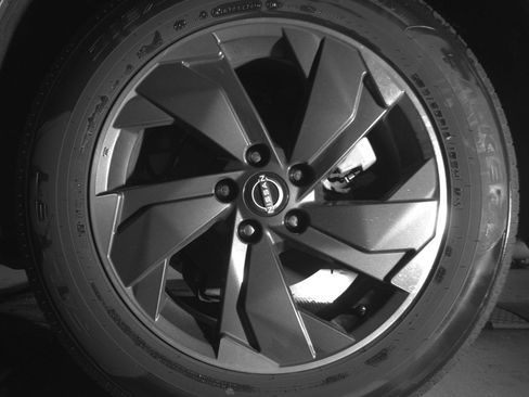 Used 2025 Nissan Rogue SV image 14