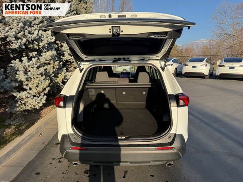 Used 2025 Toyota RAV4 XLE image 34