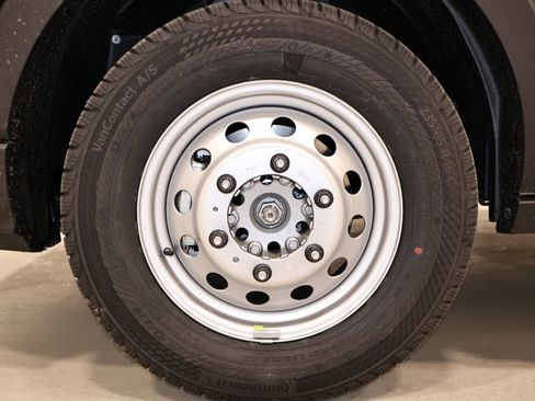 New 2026 Ford Transit 250 148 Medium Roof Extended AWD image 32