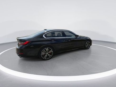 Used 2024 BMW 330i Sedan w/ Premium Package RWD image 11