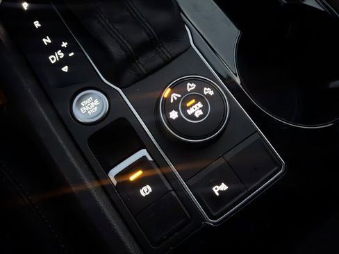 Used 2019 Volkswagen Atlas SEL image 16